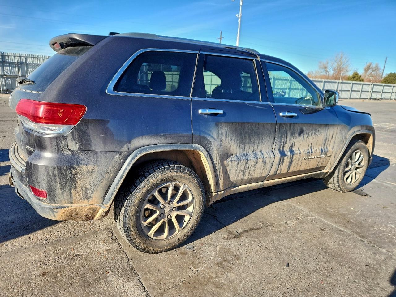 2015 JEEP GRAND CHEROKEE LIMITED photo 3