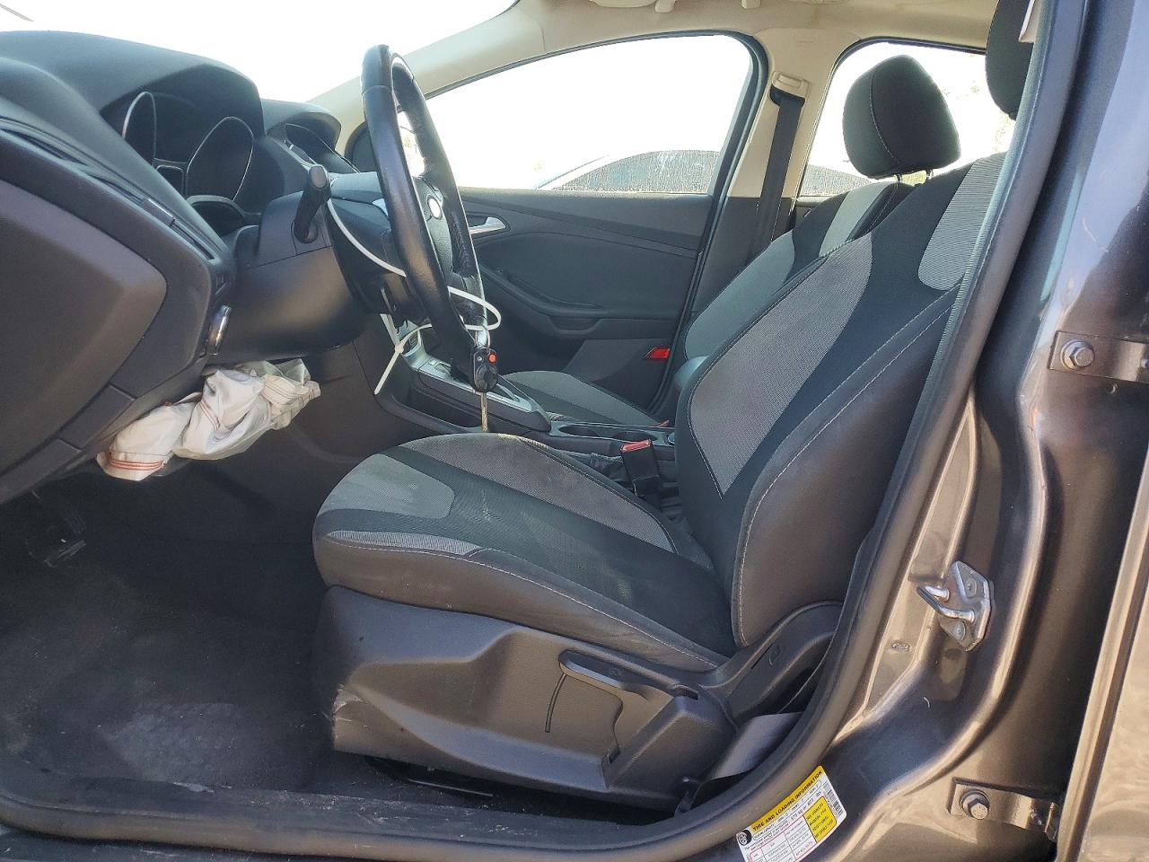 2014 FORD FOCUS SE photo 7