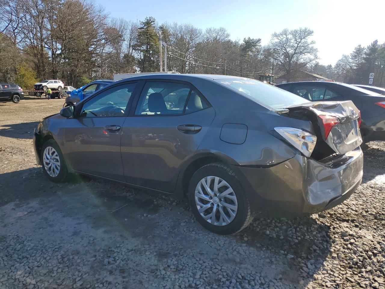 2018 TOYOTA COROLLA L photo 2