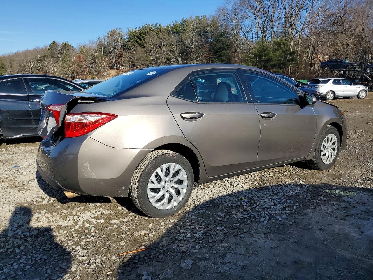 2018 TOYOTA COROLLA L photo 3