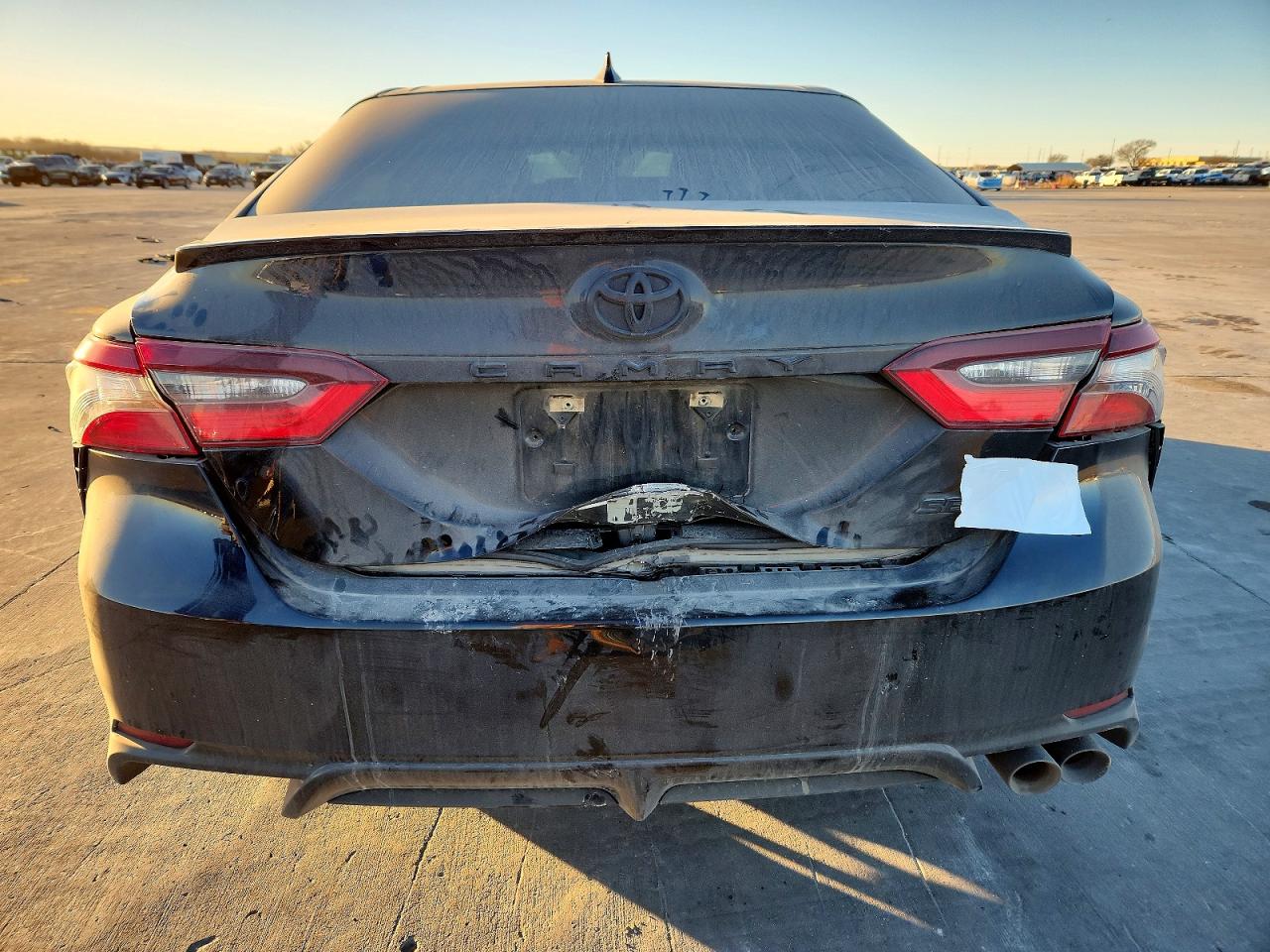 2022 TOYOTA CAMRY SE photo 16