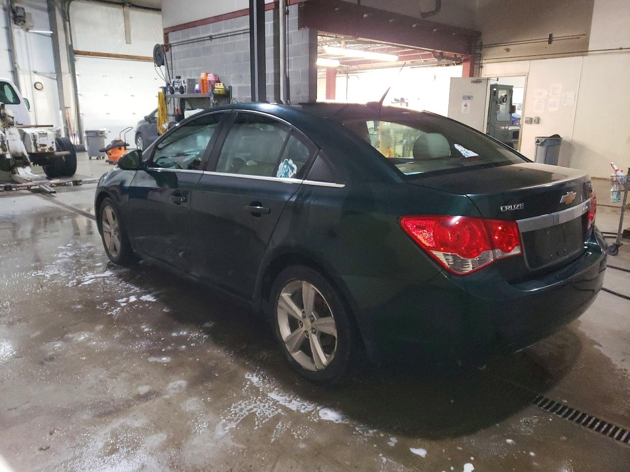 2014 CHEVROLET CRUZE LT photo 2