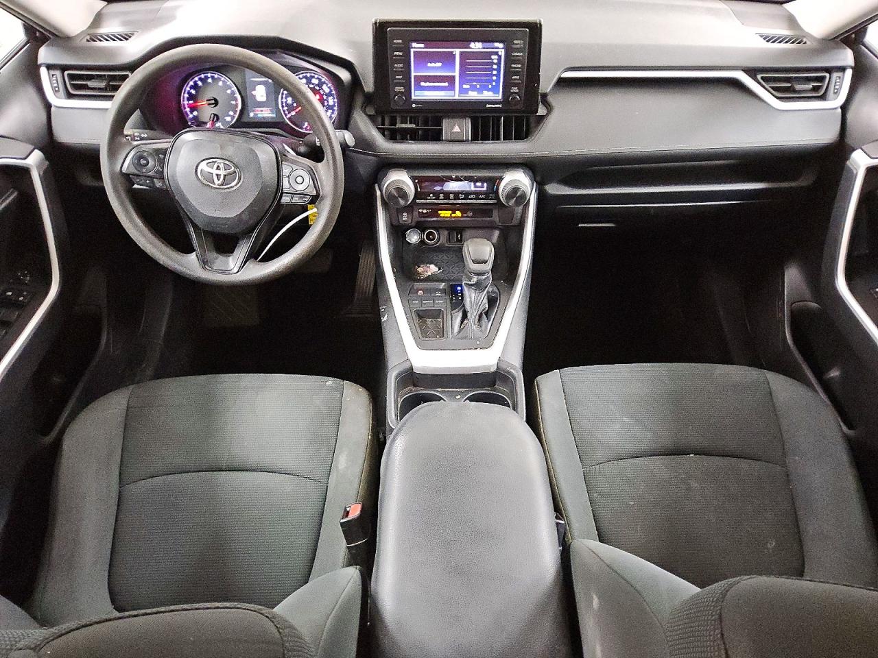 2021 TOYOTA RAV4 LE photo 8