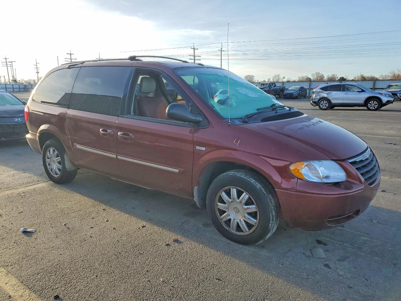 2007 CHRYSLER TOWN & COUNTRY TOURING photo 4