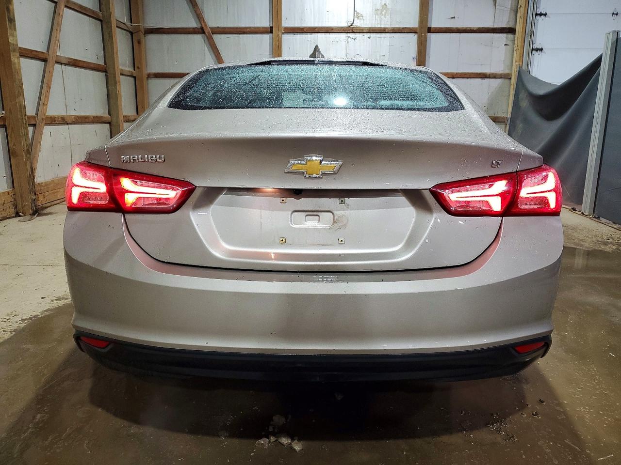 2022 CHEVROLET MALIBU LT photo 6