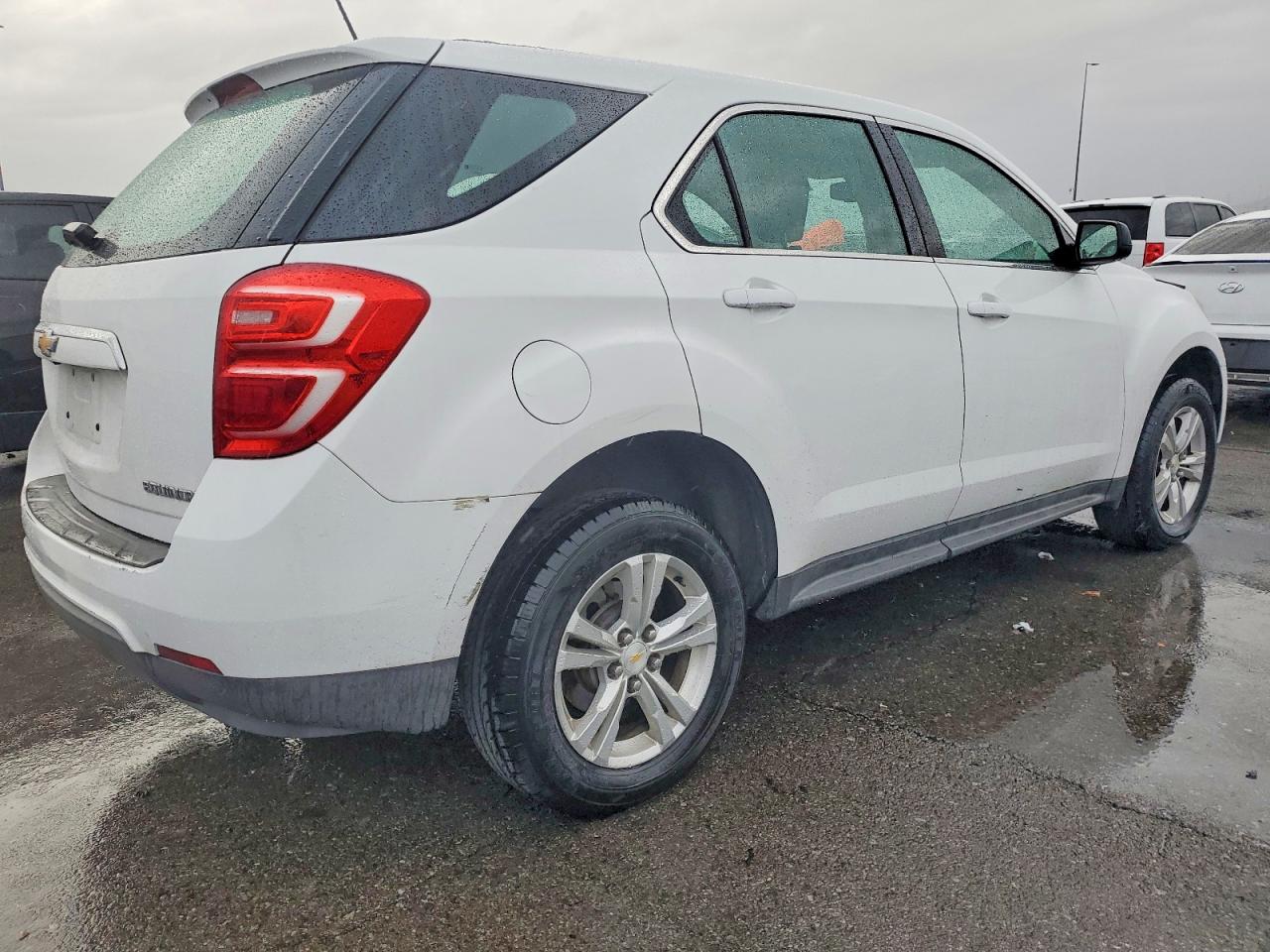 2016 CHEVROLET EQUINOX LS photo 3