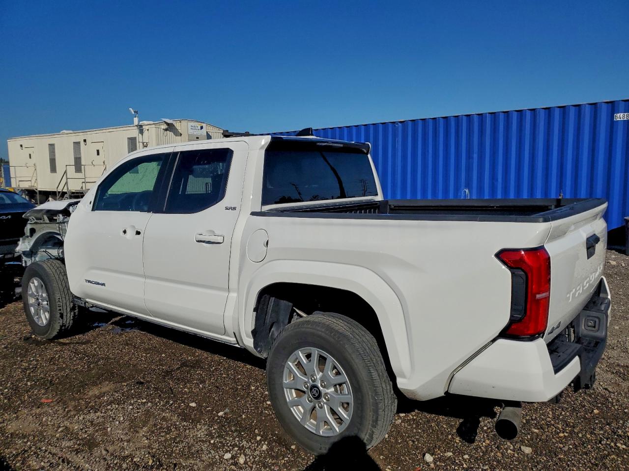2024 TOYOTA TACOMA DOUBLE CAB photo 2