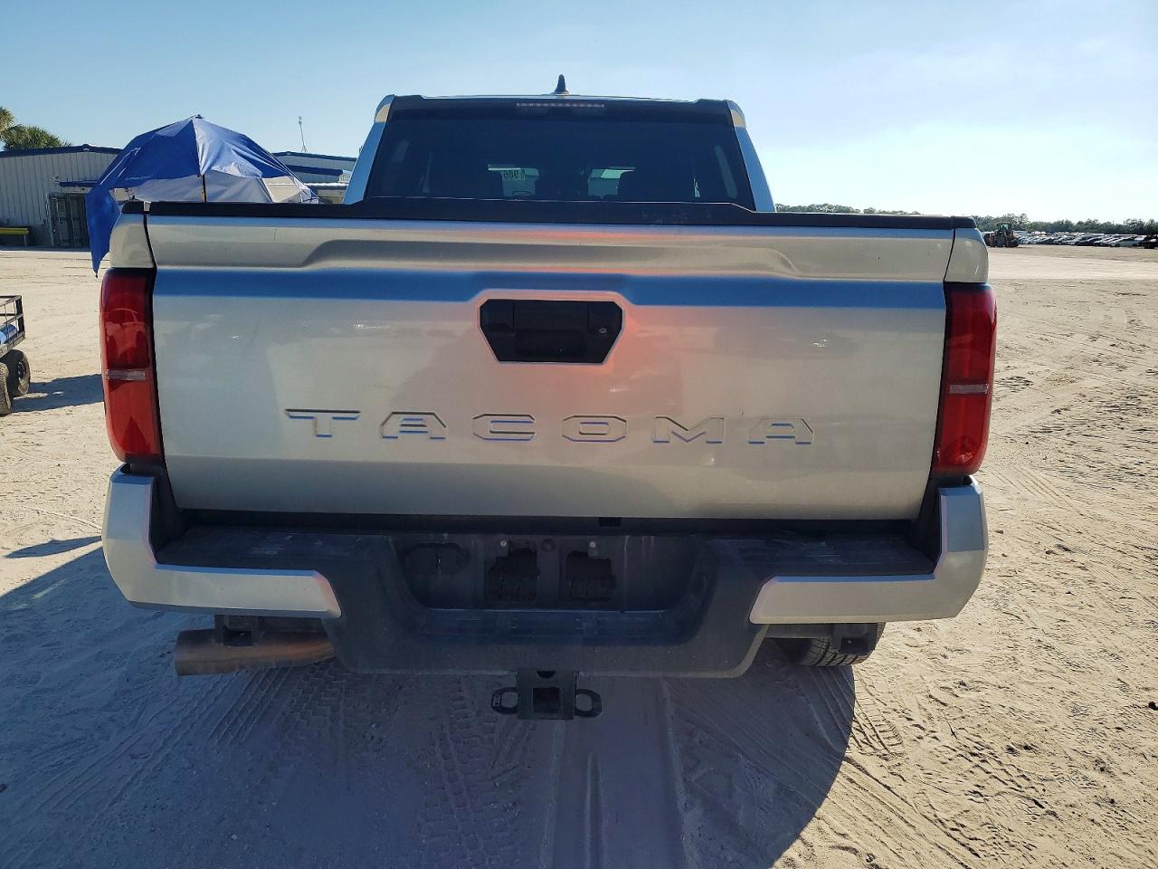 2025 TOYOTA TACOMA DOUBLE CAB photo 6
