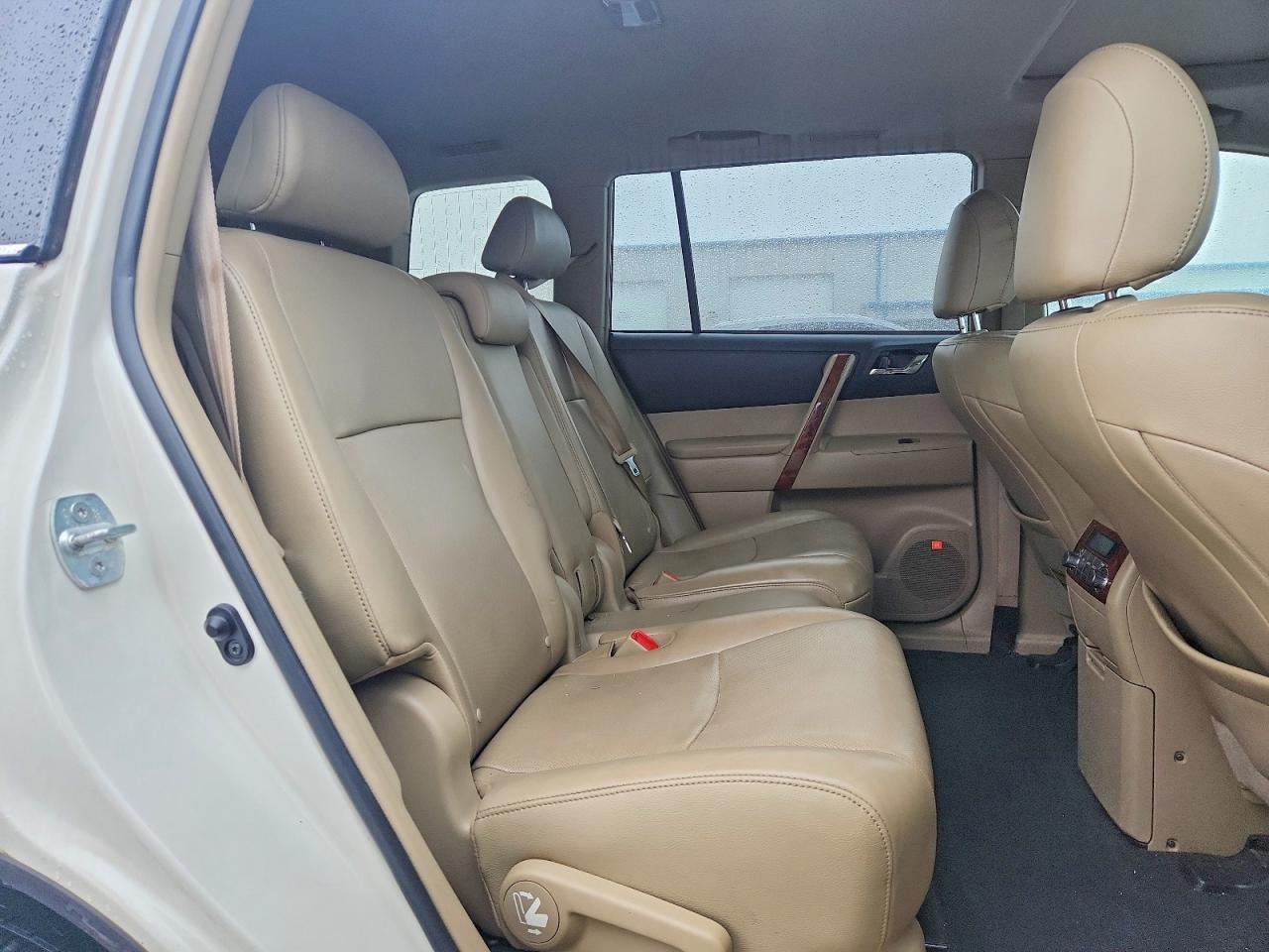 2013 TOYOTA HIGHLANDER LIMITED photo 21