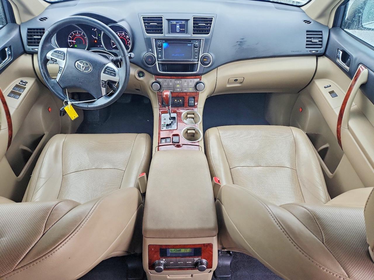 2013 TOYOTA HIGHLANDER LIMITED photo 15