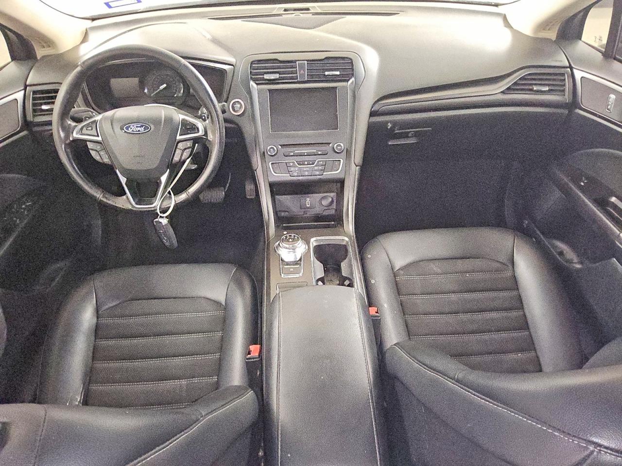 2018 FORD FUSION SE photo 8