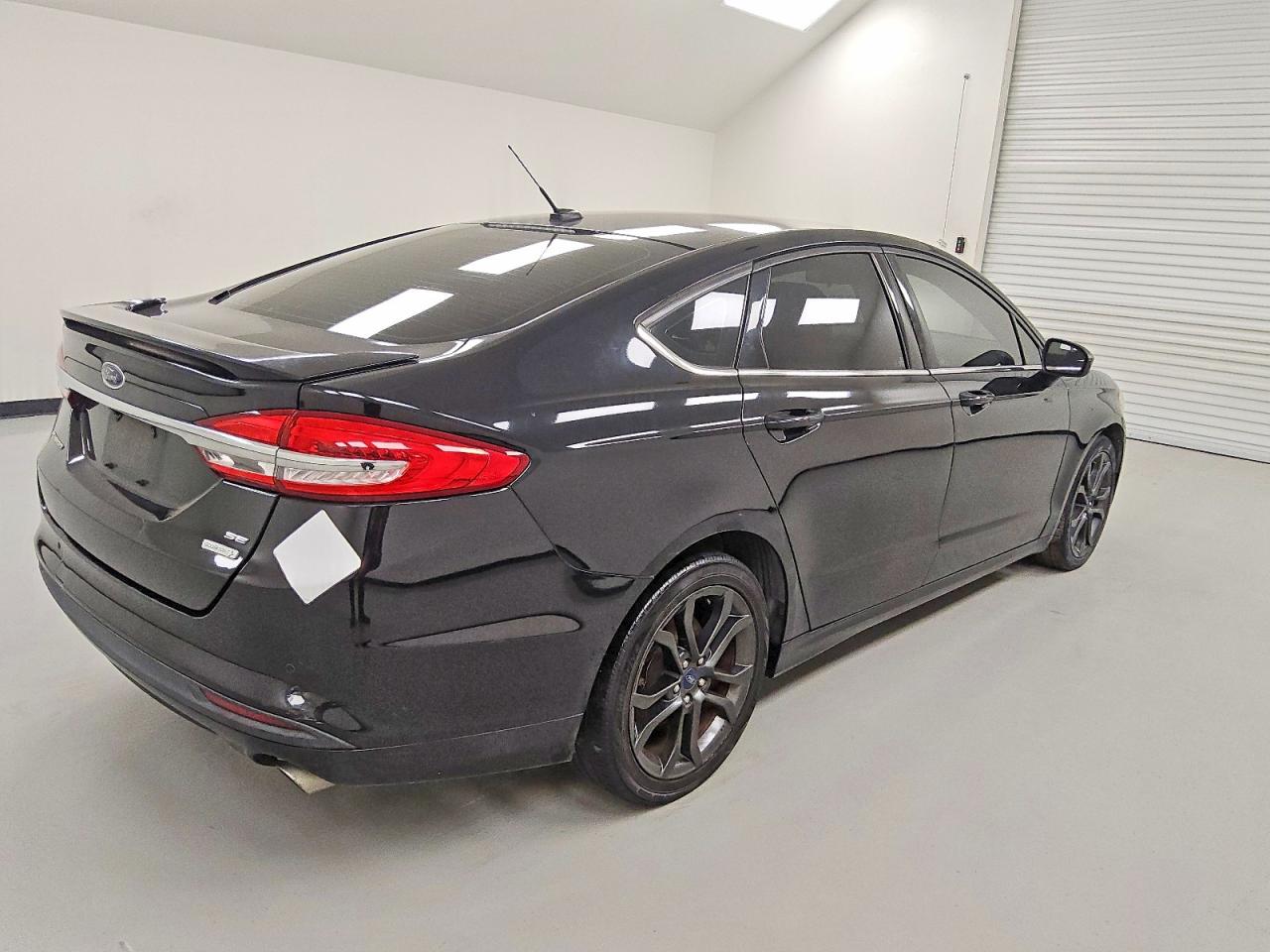 2018 FORD FUSION SE photo 3