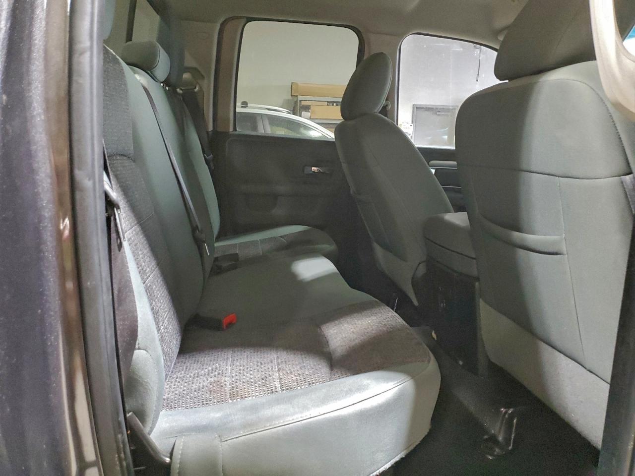 2017 RAM 1500 SLT photo 10