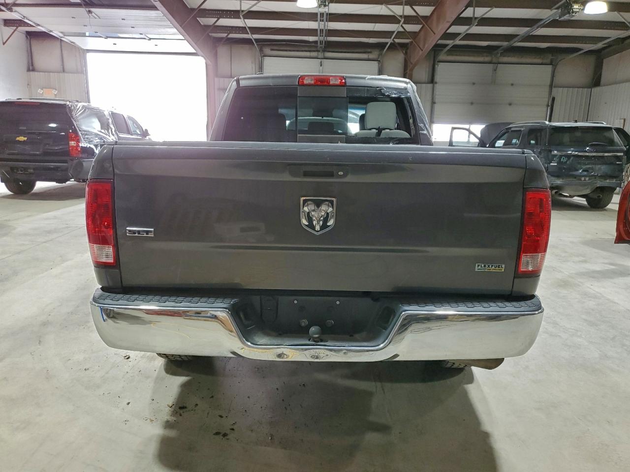 2017 RAM 1500 SLT photo 6