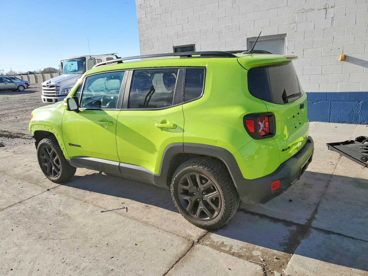 2017 JEEP RENEGADE LATITUDE photo 2