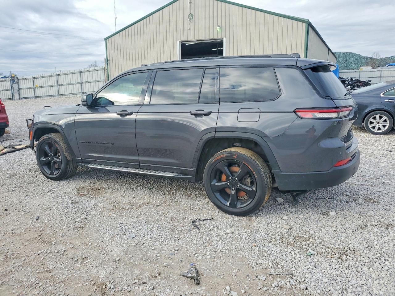 2022 JEEP GRAND CHEROKEE L LIMITED photo 2