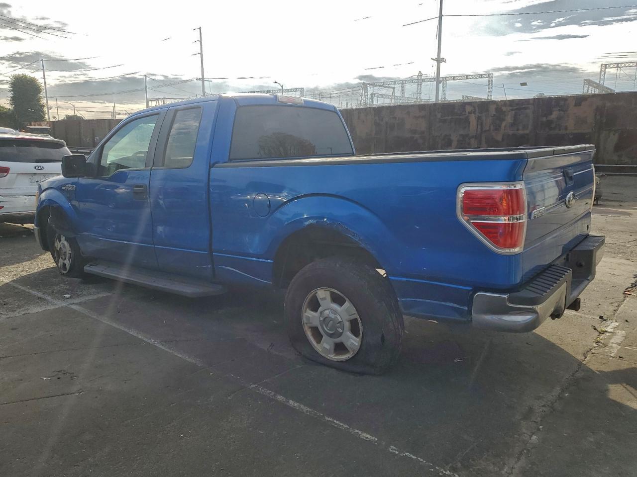 2010 FORD F150 SUPER CAB photo 2