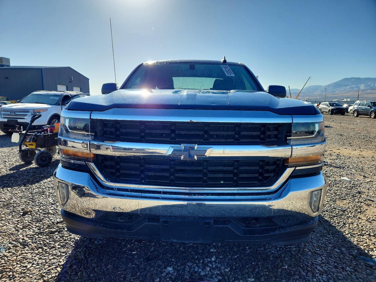 2017 CHEVROLET SILVERADO K1500 LT photo 5