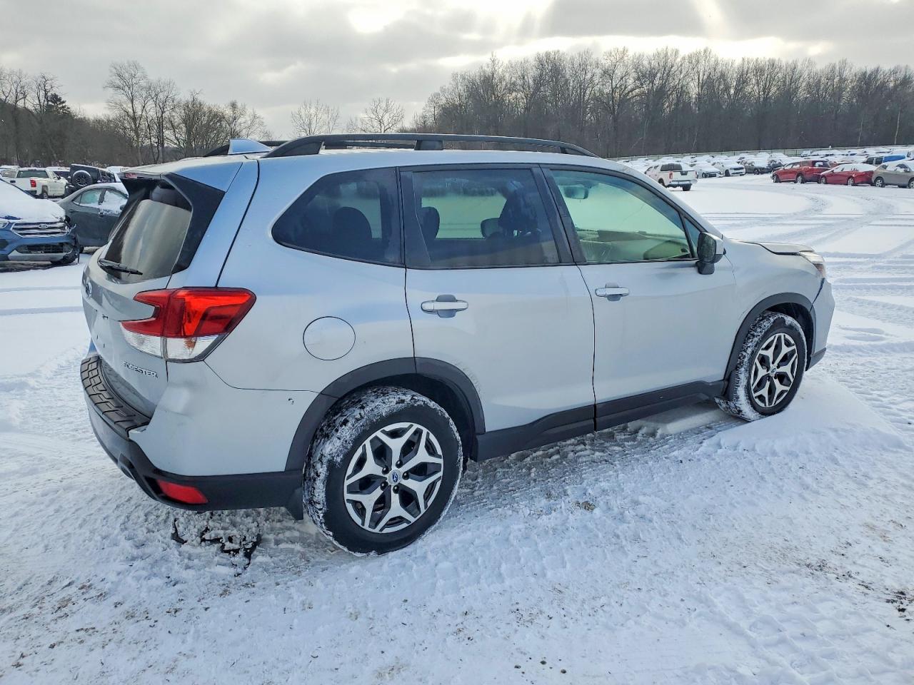 2019 SUBARU FORESTER PREMIUM photo 3