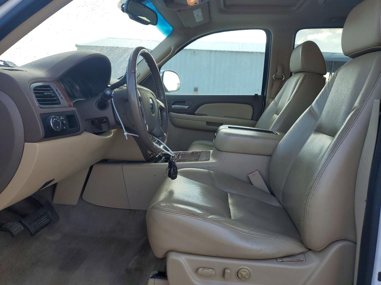 2009 CHEVROLET TAHOE C1500 LTZ photo 7