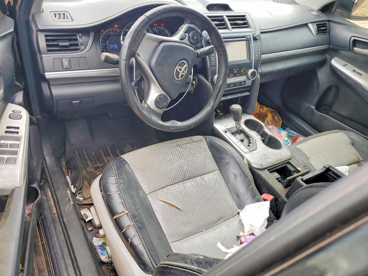 2013 TOYOTA CAMRY L photo 8