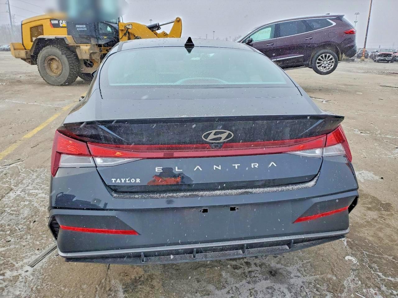 2025 HYUNDAI ELANTRA SEL SPORT photo 6
