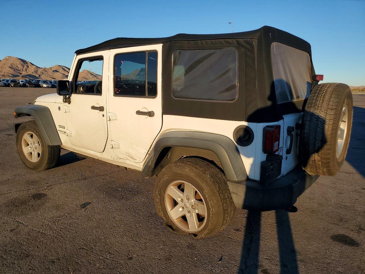 2018 JEEP WRANGLER UNLIMITED SPORT photo 2