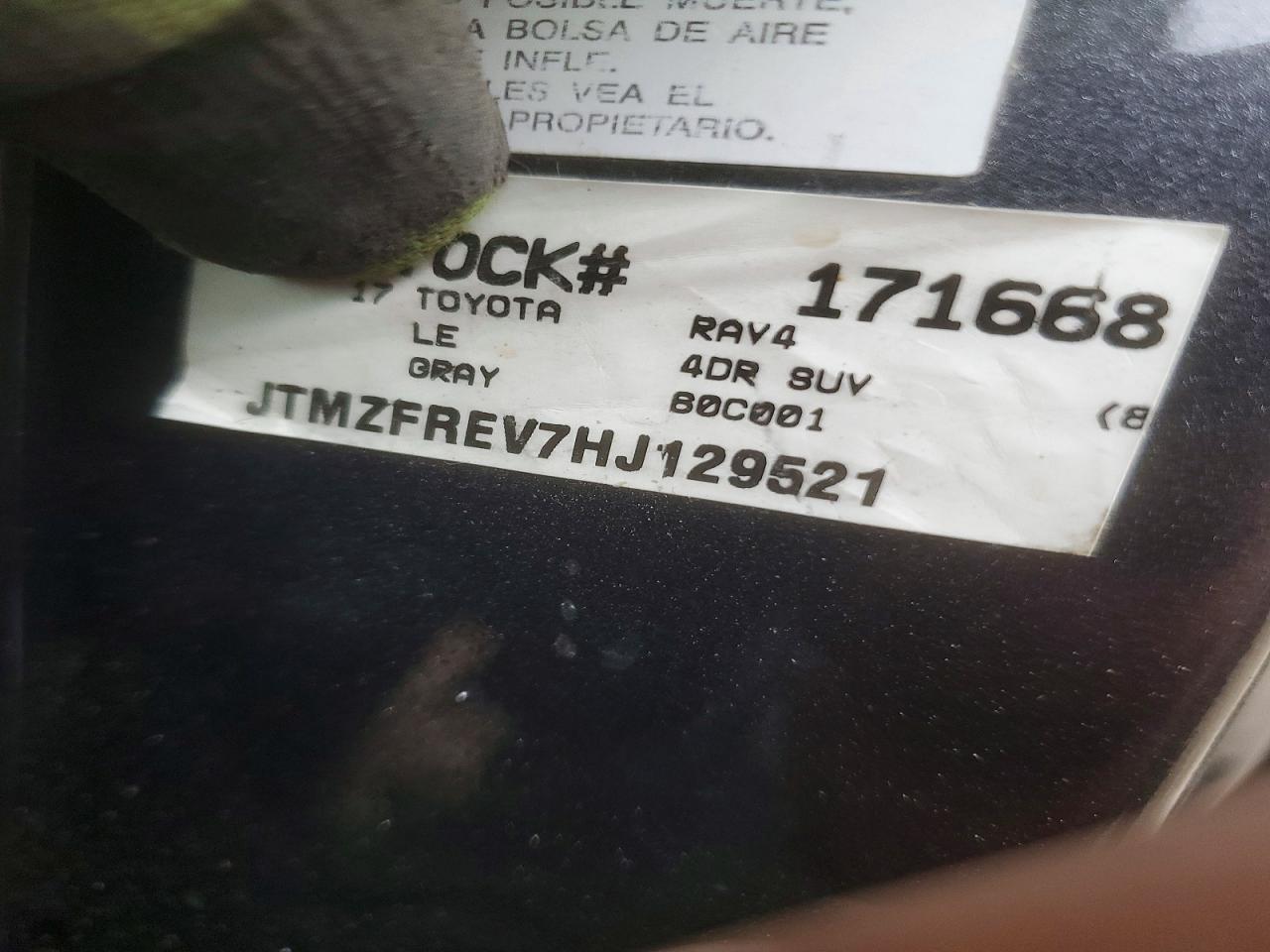 2017 TOYOTA RAV4 LE photo 14