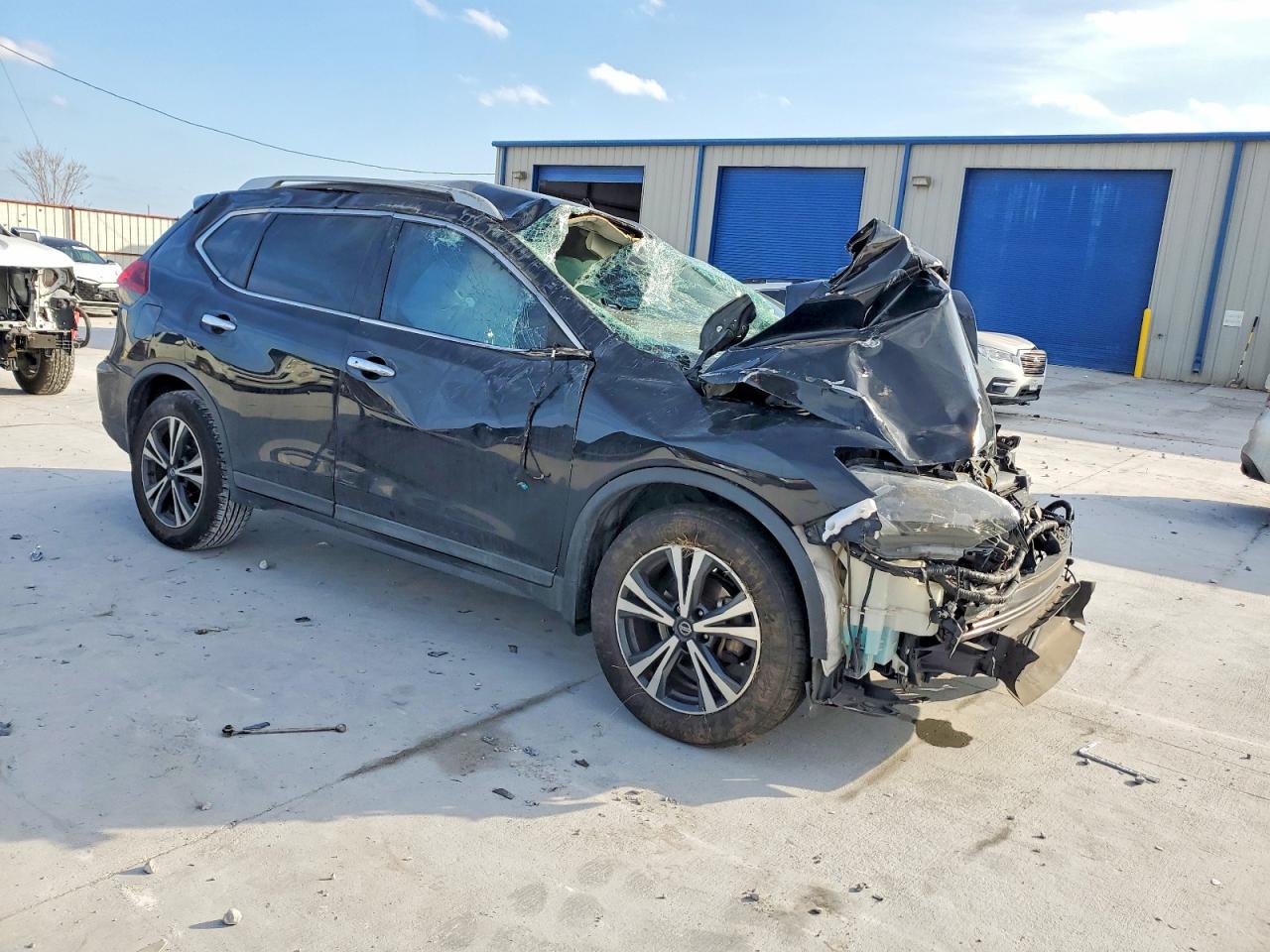 2019 NISSAN ROGUE S photo 4
