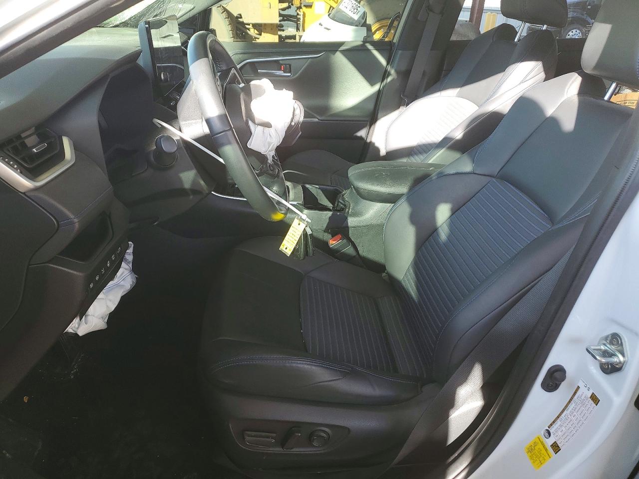 2024 TOYOTA RAV4 XSE photo 7