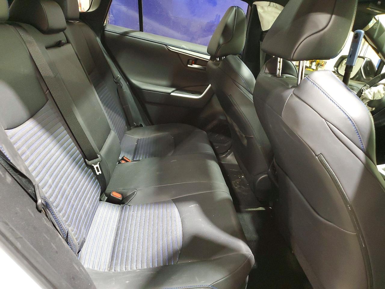 2024 TOYOTA RAV4 XSE photo 11
