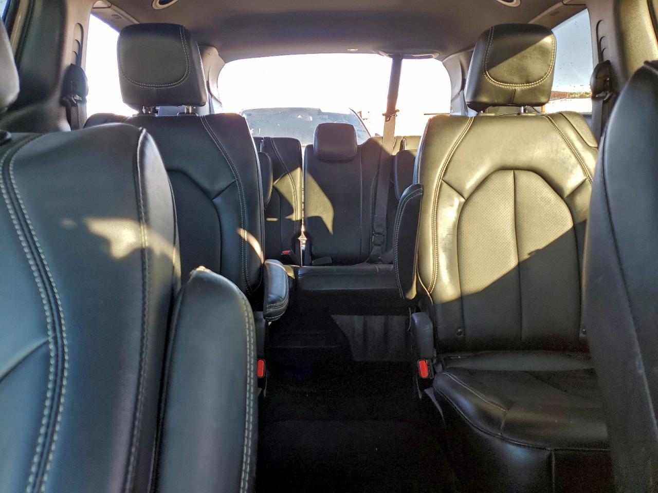 2025 CHRYSLER PACIFICA SELECT photo 10