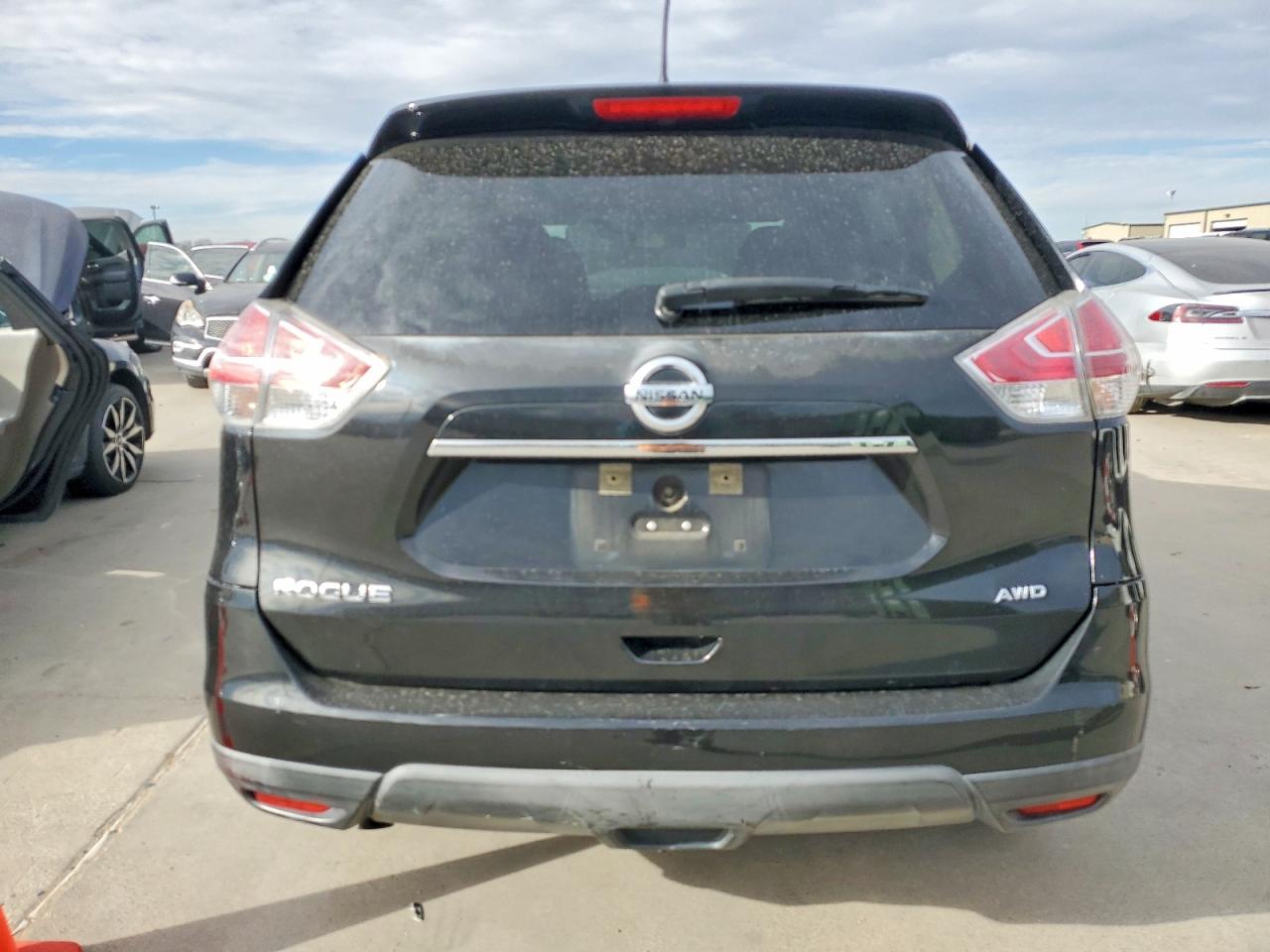 2016 NISSAN ROGUE S photo 6