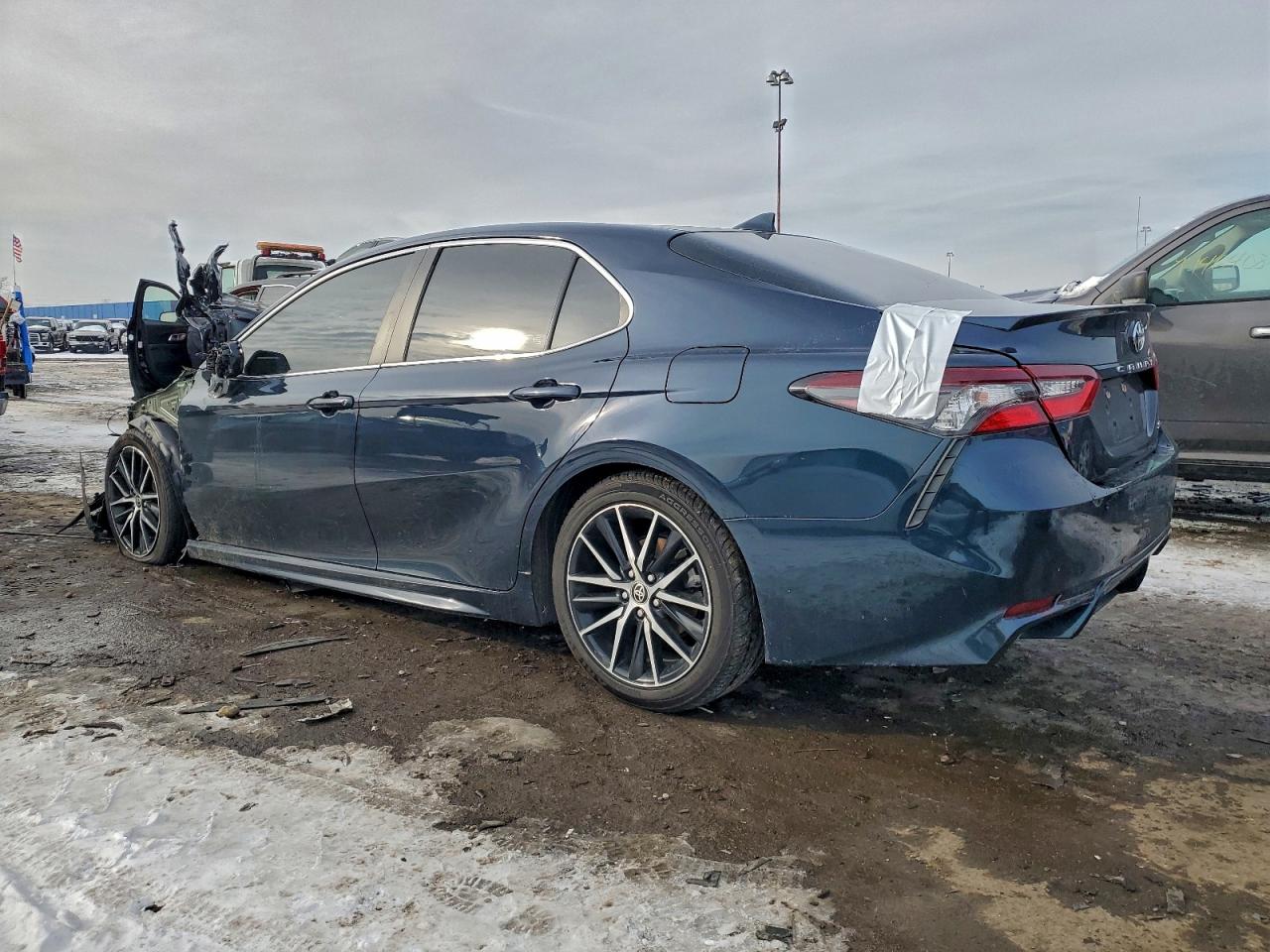2021 TOYOTA CAMRY NIGHT SHADE photo 2