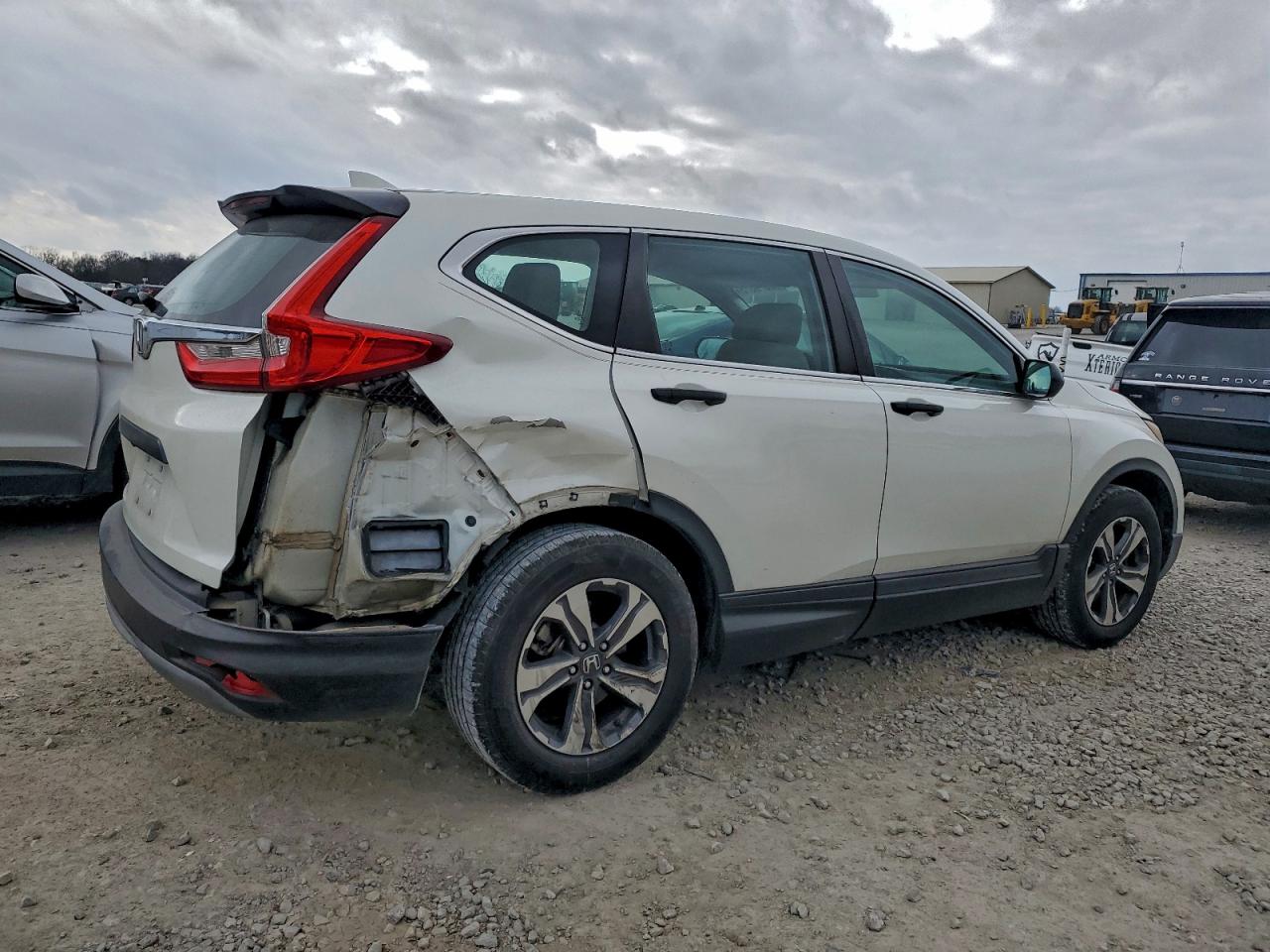2018 HONDA CR-V LX photo 3