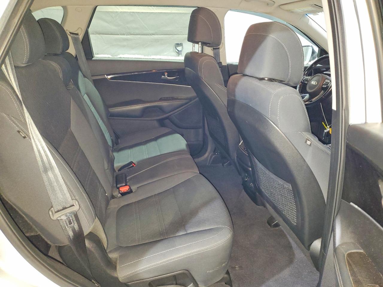 2017 KIA SORENTO LX photo 31