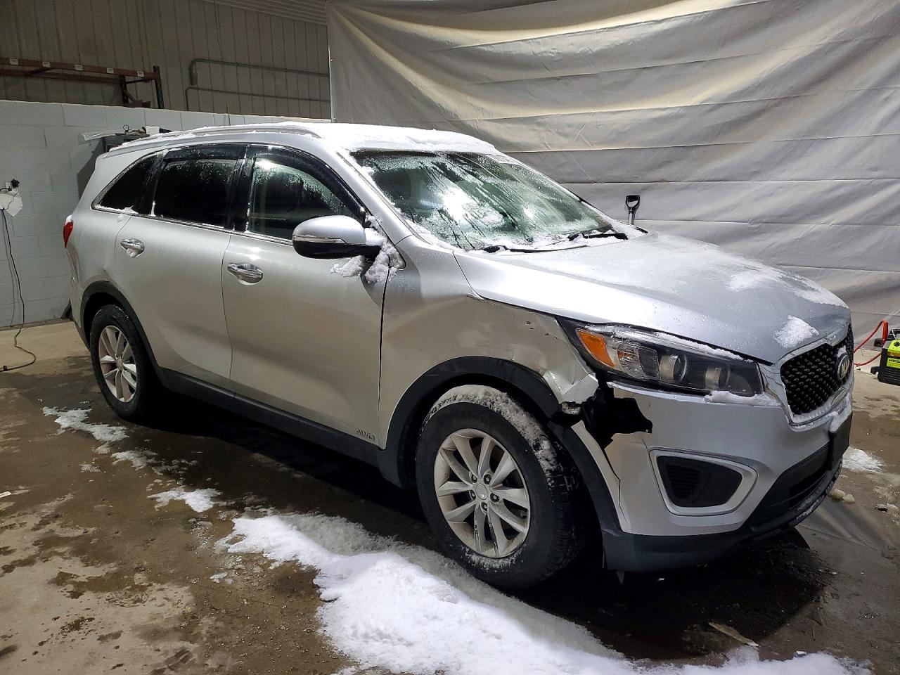 2017 KIA SORENTO LX photo 10