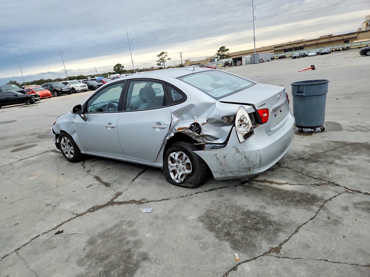 2010 HYUNDAI ELANTRA BLUE photo 2