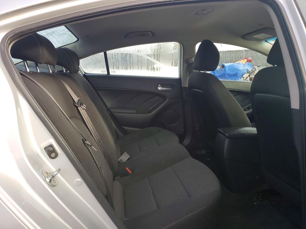 2017 KIA FORTE LX photo 10