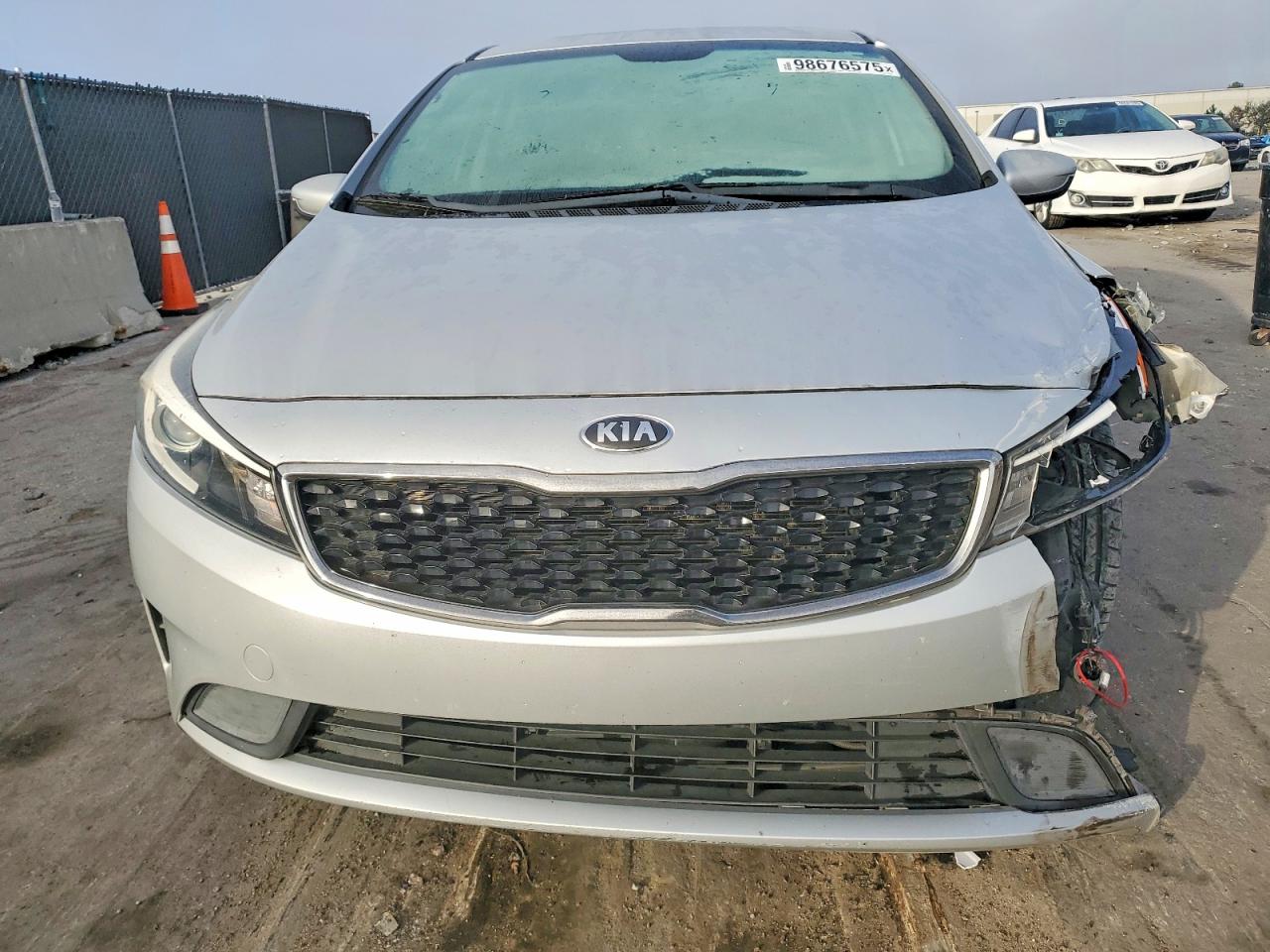 2017 KIA FORTE LX photo 5