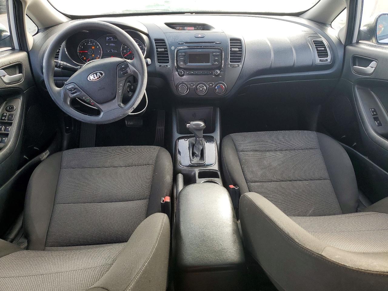 2017 KIA FORTE LX photo 8