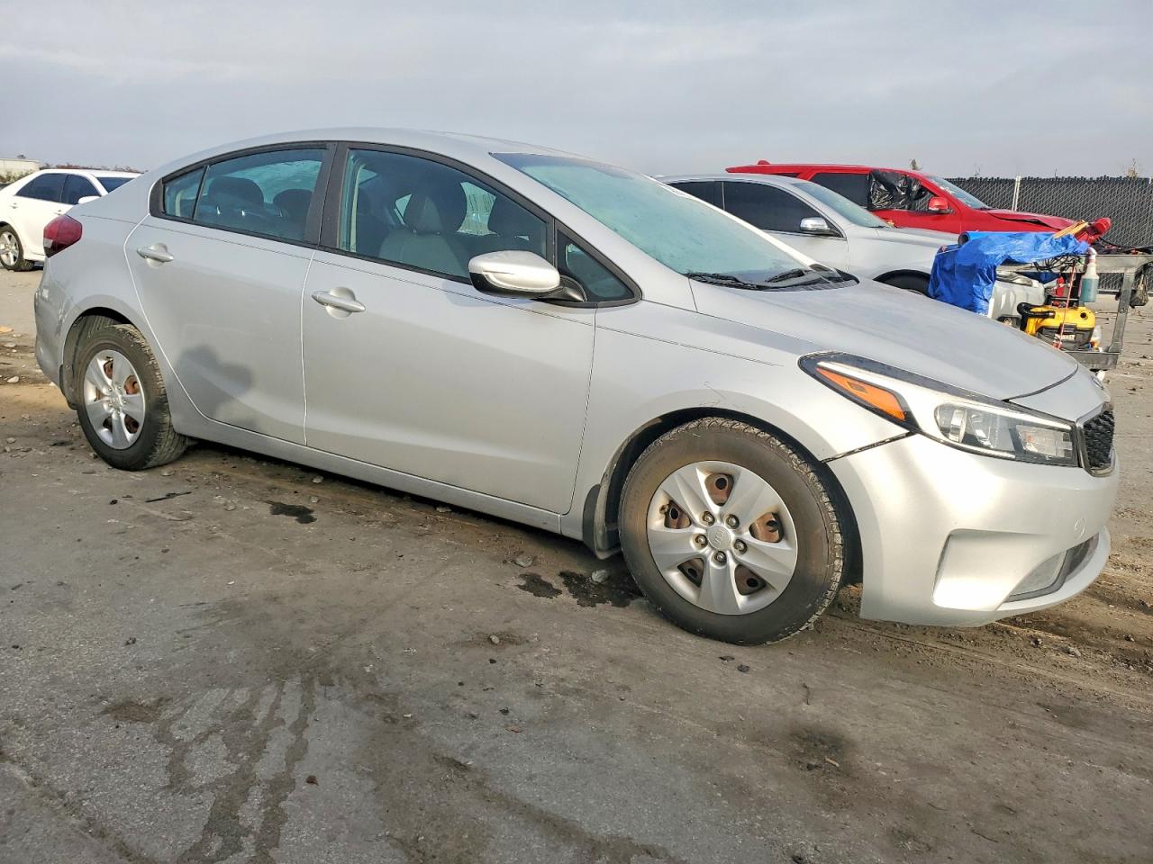 2017 KIA FORTE LX photo 4