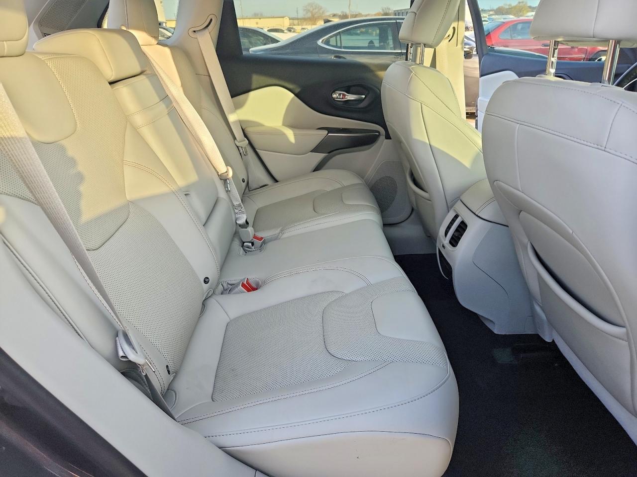 2019 JEEP CHEROKEE LIMITED photo 10