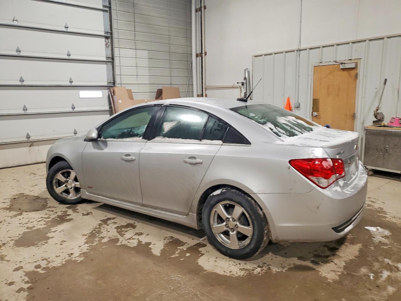 2011 CHEVROLET CRUZE LT photo 2