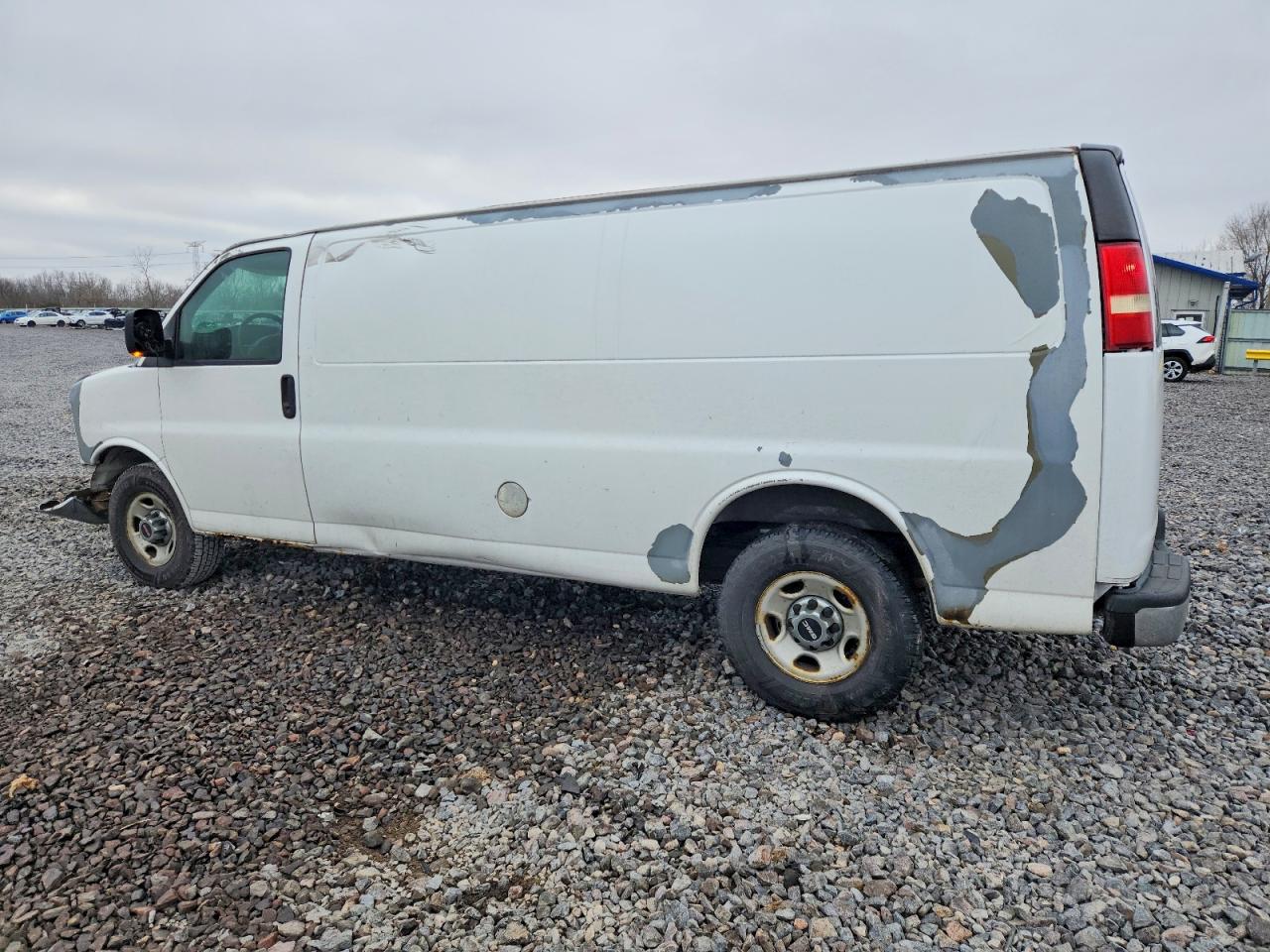 2007 GMC SAVANA G3500 photo 2