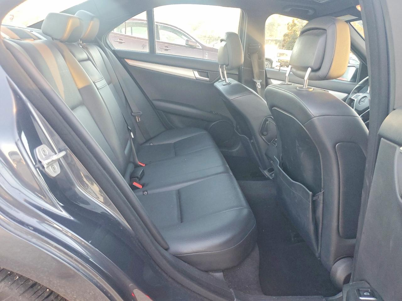 2014 MERCEDES-BENZ C 250 photo 10