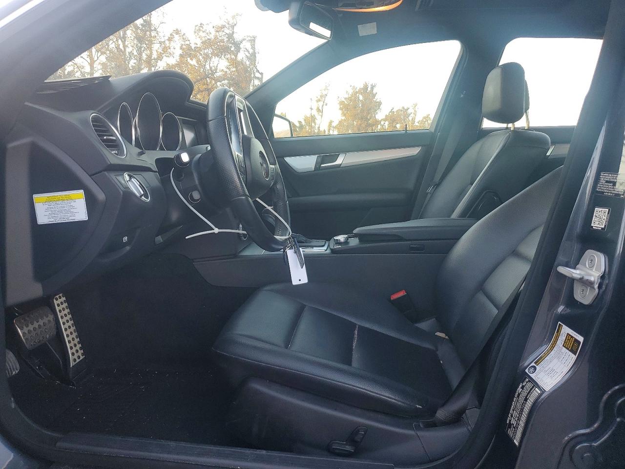 2014 MERCEDES-BENZ C 250 photo 7