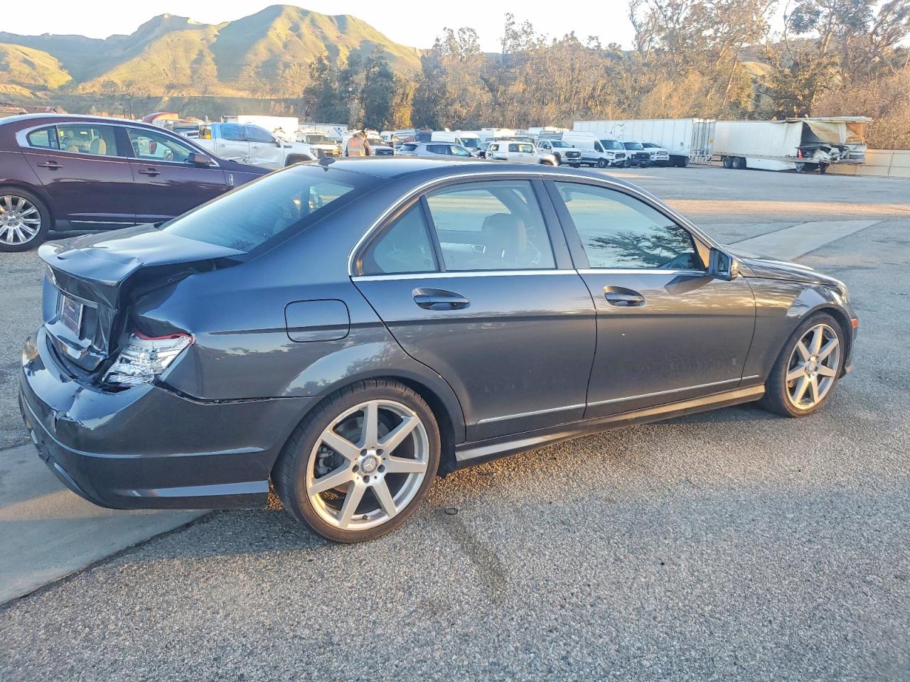 2014 MERCEDES-BENZ C 250 photo 3