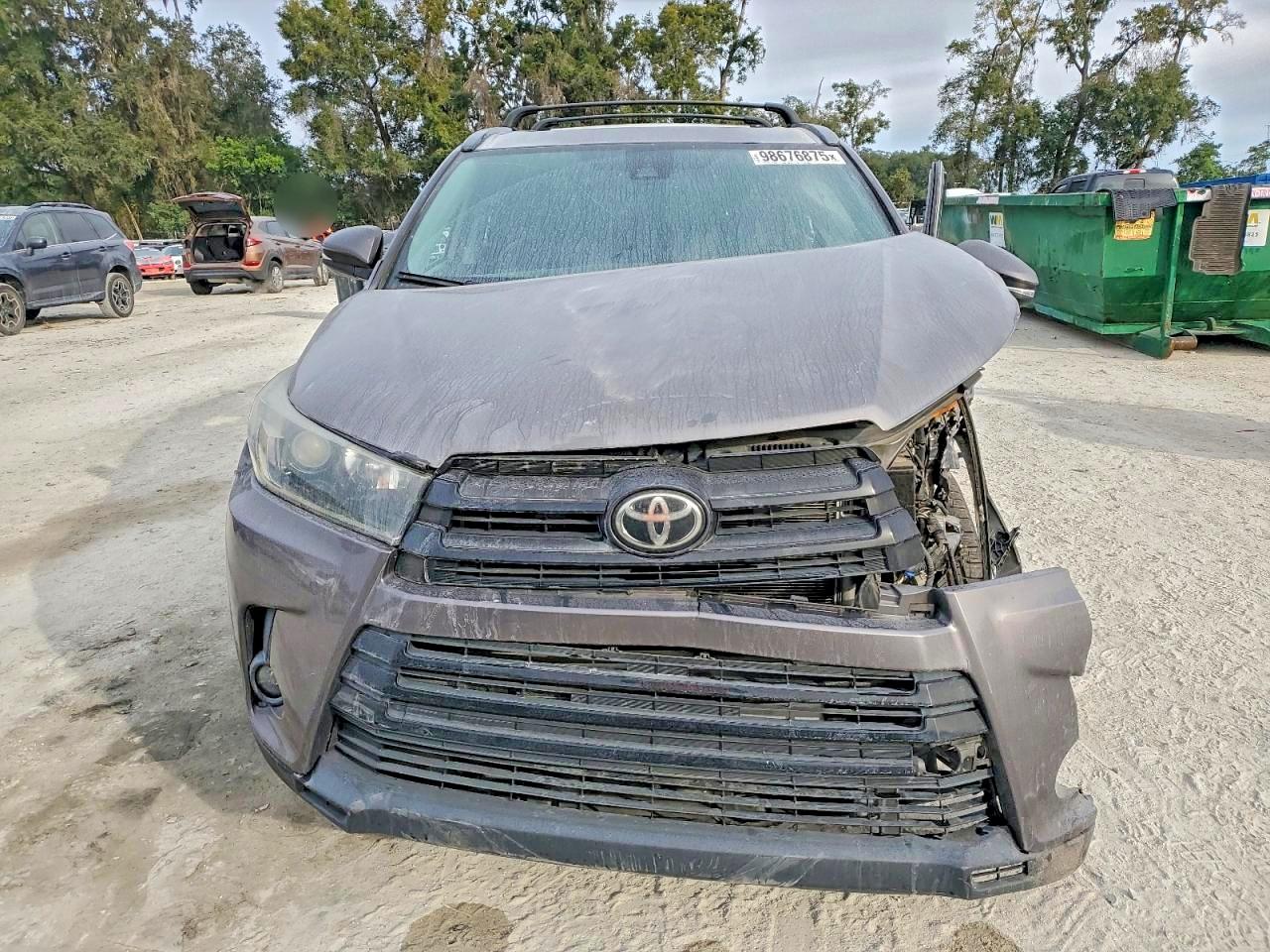 2019 TOYOTA HIGHLANDER SE photo 5