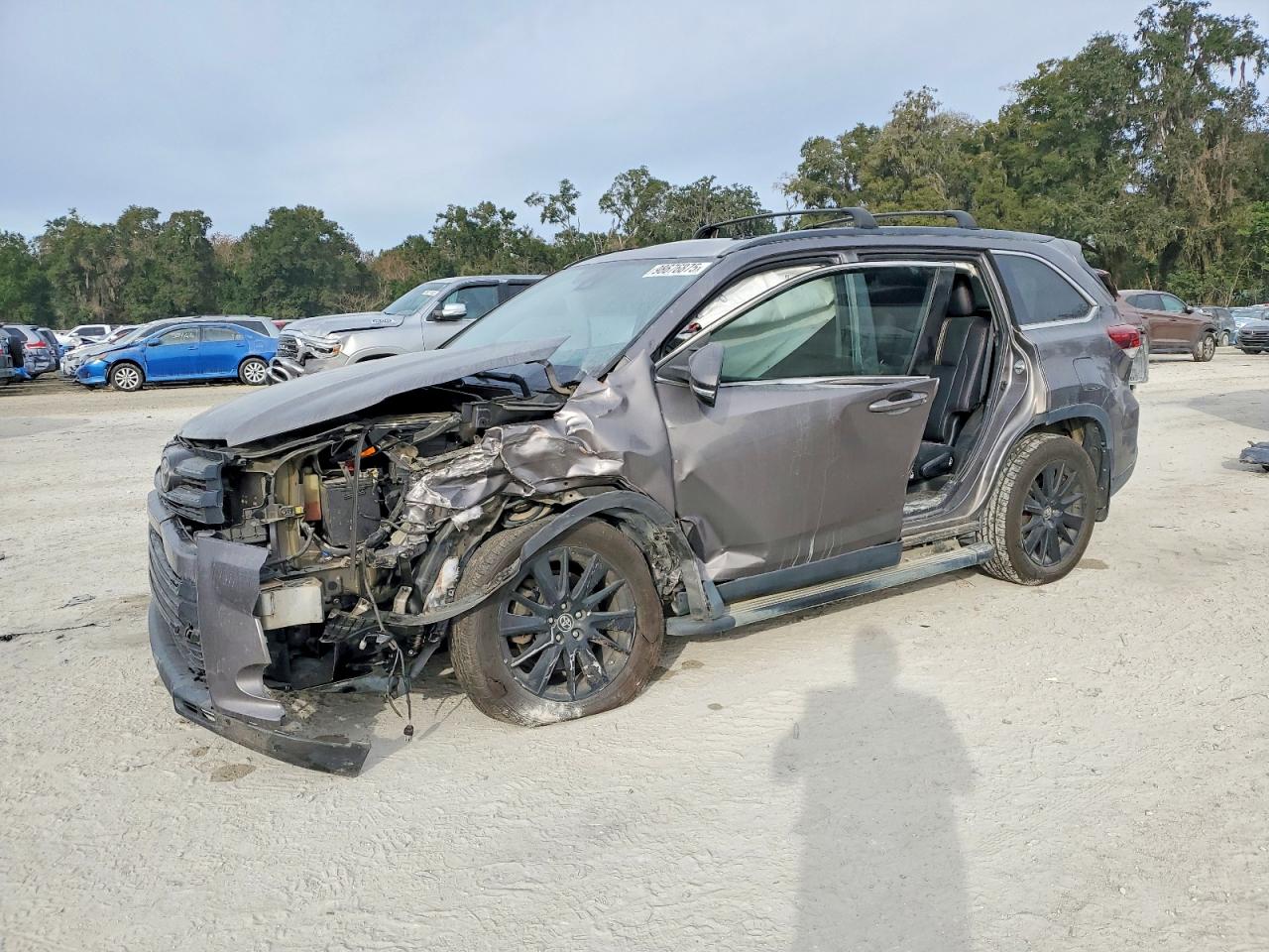 2019 TOYOTA HIGHLANDER